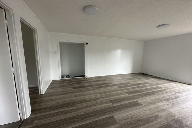 Photo of property in 7 Ellice Road, Totara Vale, Auckland, 0629