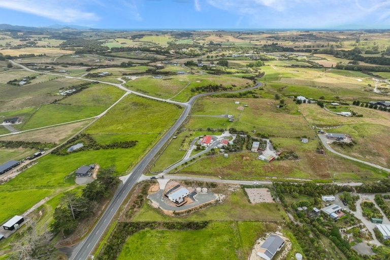 Photo of property in 2 Valley View Lane, Hakaru, 0975