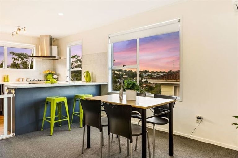 Photo of property in 4 Gallony Avenue, Massey, Auckland, 0614