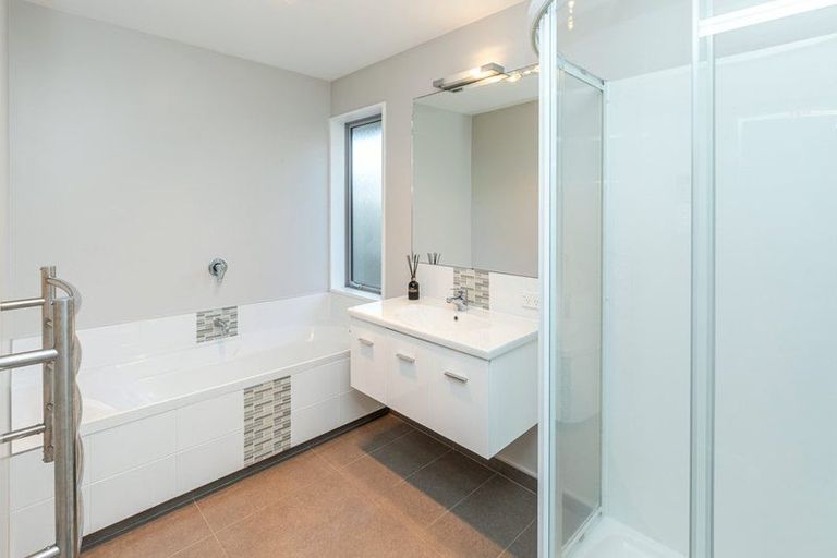 Photo of property in 71 Rannoch Drive, Broomfield, Christchurch, 8042