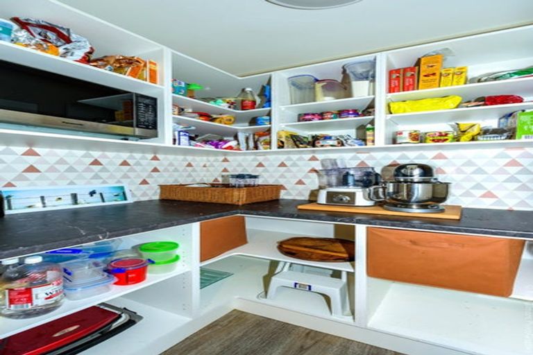 Photo of property in 17 Bofors Close, Wigram, Christchurch, 8042