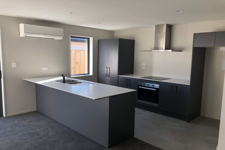 Photo of property in 17 Broadway Parade, Rolleston, 7615
