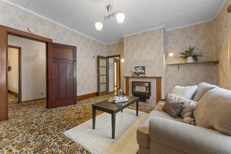 Photo of property in 77 Shamrock Street, Takaro, Palmerston North, 4412