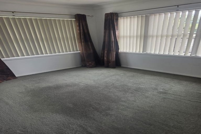 Photo of property in 20 Harrington Road, Henderson, Auckland, 0610