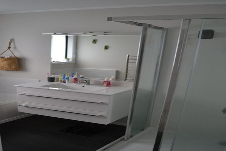 Photo of property in 16 Anaheim Place, Churton Park, Wellington, 6037