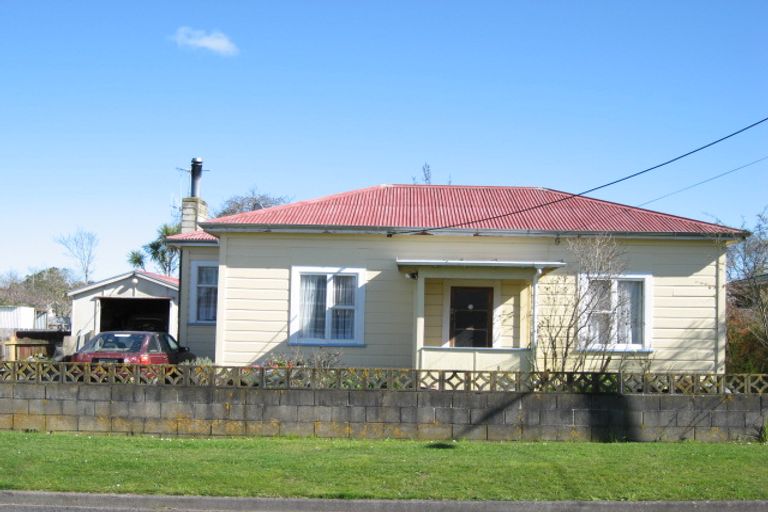 Photo of property in 6 Oxford Street, Marton, 4710