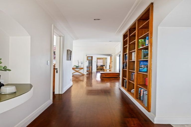 Photo of property in 21 Penwood Close, East Tamaki Heights, Auckland, 2016