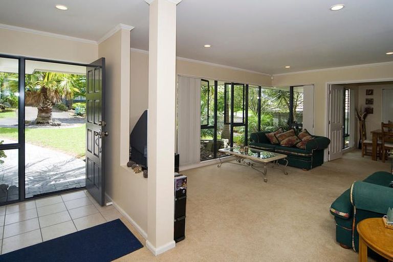 Photo of property in 20 Excelsa Place, Albany, Auckland, 0632