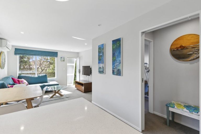 Photo of property in 69u7 Freyberg Street, Lyall Bay, Wellington, 6022