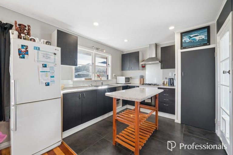 Photo of property in 38 Russell Road, Wainuiomata, Lower Hutt, 5014