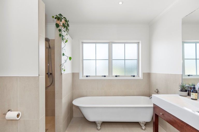 Photo of property in 22 Royal Ascot Drive, Papamoa Beach, Te Puke, 3187