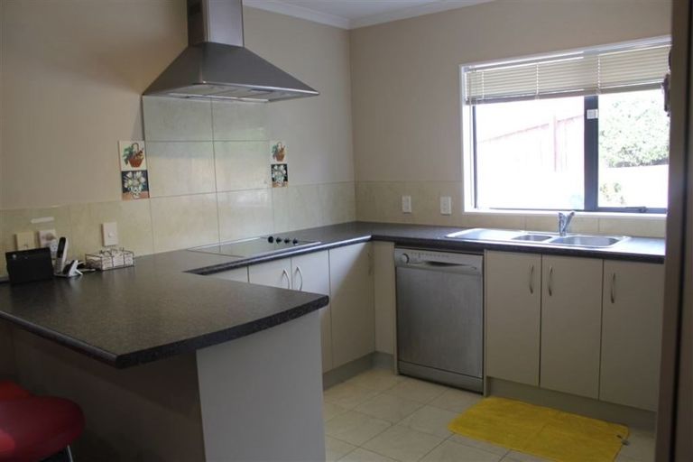 Photo of property in 13 Exotic Place, Massey, Auckland, 0614