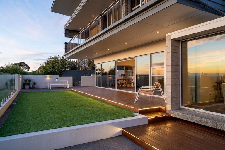 Photo of property in 6 Yelverton Place, Huntsbury, Christchurch, 8022