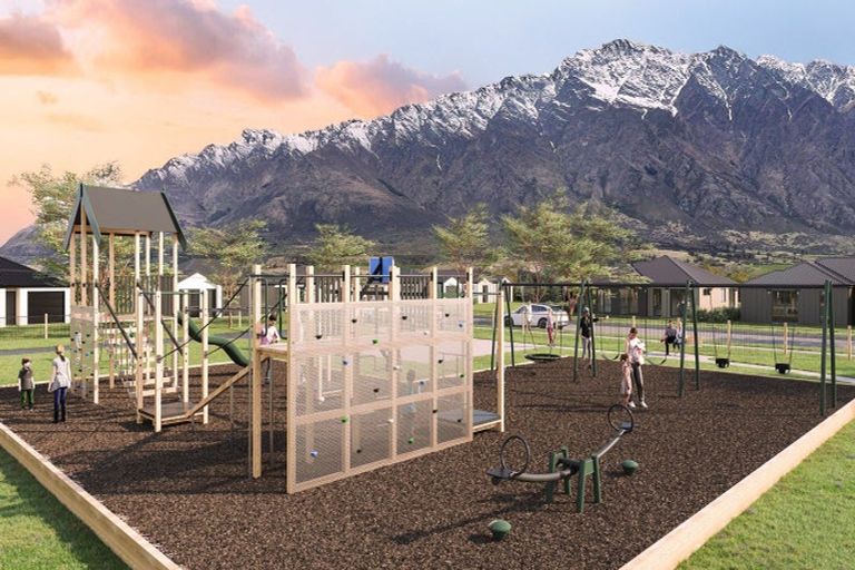 Photo of property in Coneburn Sha, 436 Kingston Road, Jacks Point, 9371