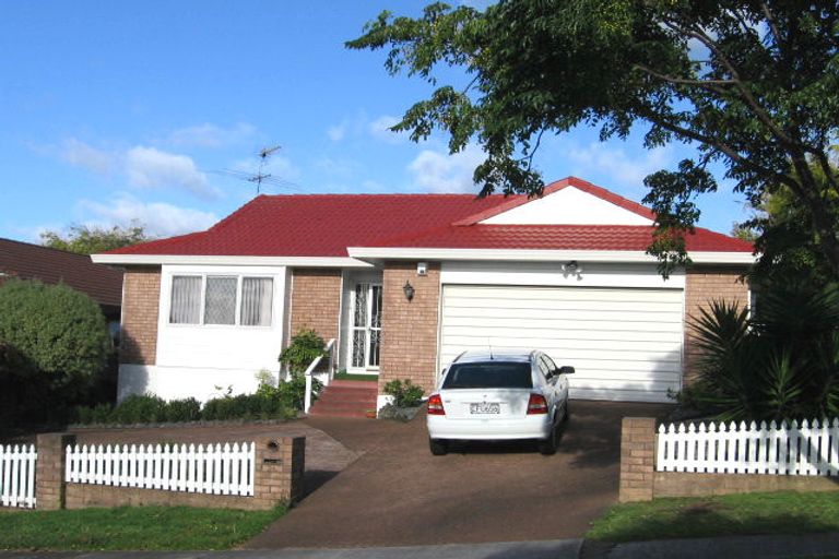 Photo of property in 1/2 Perendale Close, Somerville, Auckland, 2014