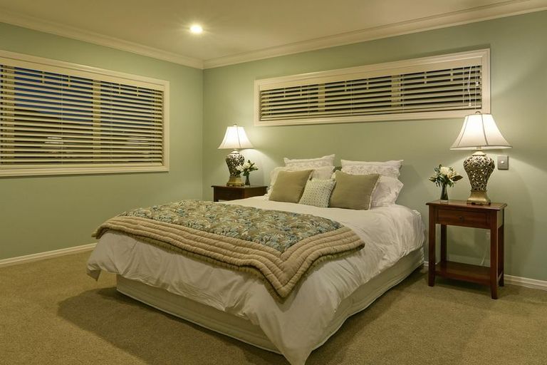 Photo of property in 5 Hinau Street, New Lynn, Auckland, 0600