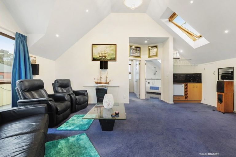 Photo of property in 6 Rua Street, Lyall Bay, Wellington, 6022