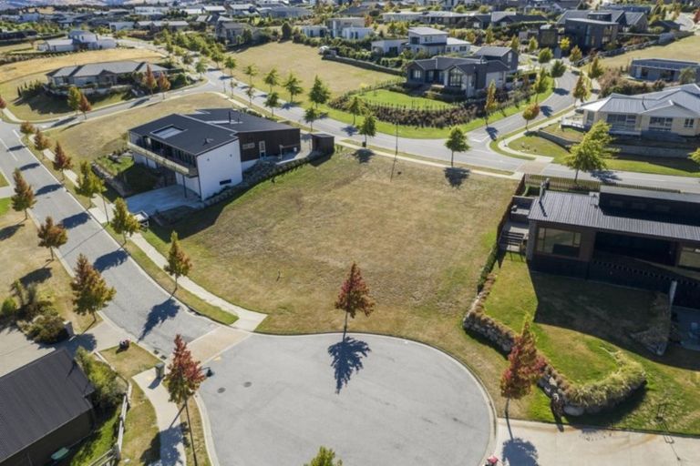 Photo of property in 23 Greenbelt Place, Wanaka, 9305