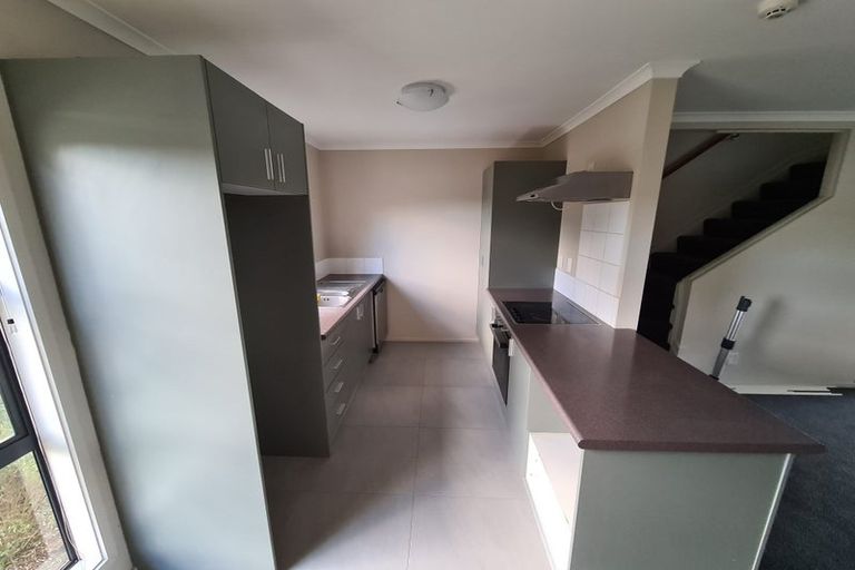 Photo of property in 38 Verdale Circle, Glen Eden, Auckland, 0602