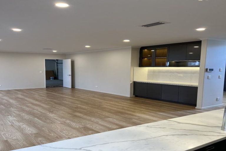 Photo of property in 1 Lime Rise, Flat Bush, Auckland, 2019