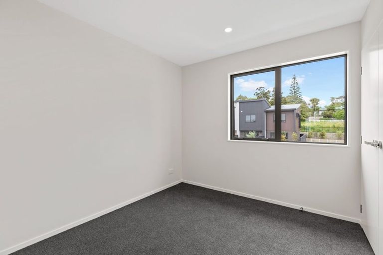 Photo of property in 12 Selo Street, Glen Eden, Auckland, 0602