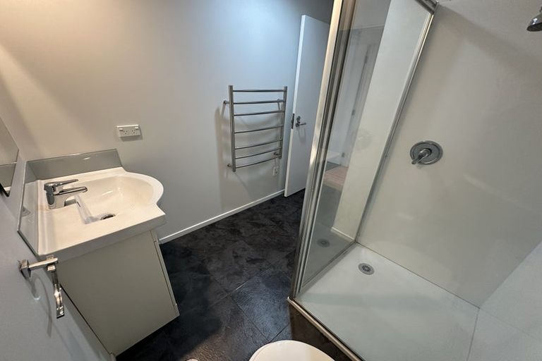Photo of property in 2 Torrens Terrace, Mount Cook, Wellington, 6011