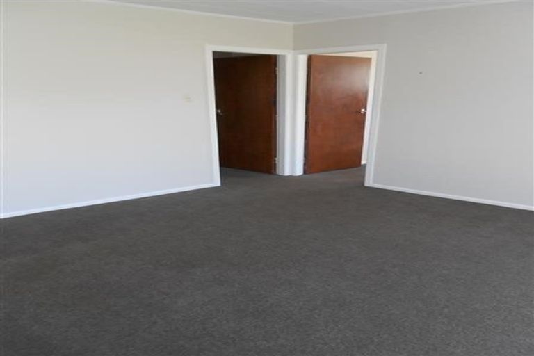 Photo of property in 10f2 Petherick Crescent, Johnsonville, Wellington, 6037