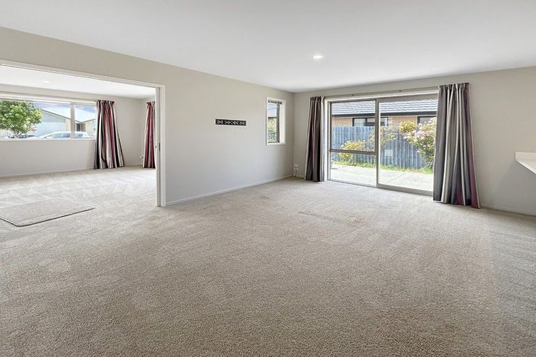 Photo of property in 16 Newman Road, Rolleston, 7614