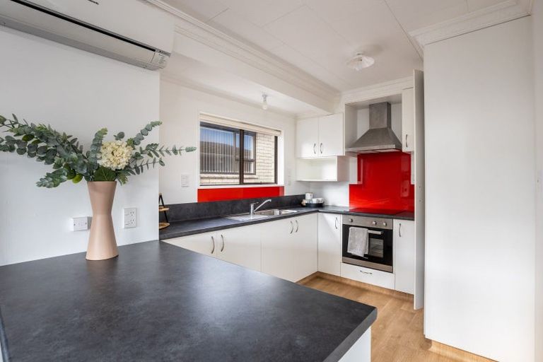 Photo of property in 19 Tukapa Street, Westown, New Plymouth, 4310