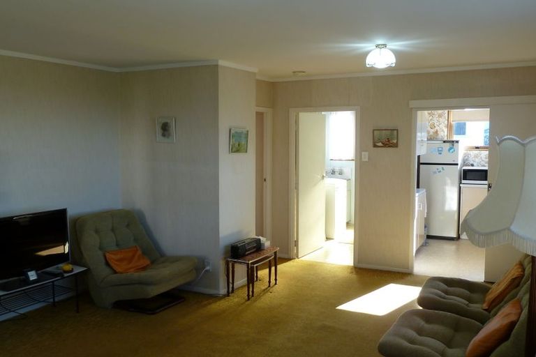 Photo of property in 52 Butterworth Drive, Glendene, Auckland, 0602
