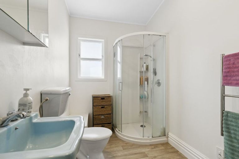 Photo of property in 5 Hadfield Terrace, Kelburn, Wellington, 6012