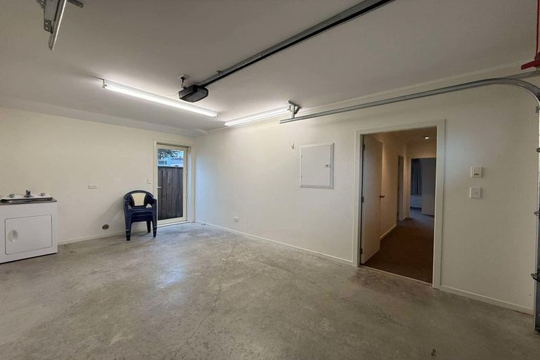 Photo of property in 18 Sinclair Street, Ebdentown, Upper Hutt, 5018
