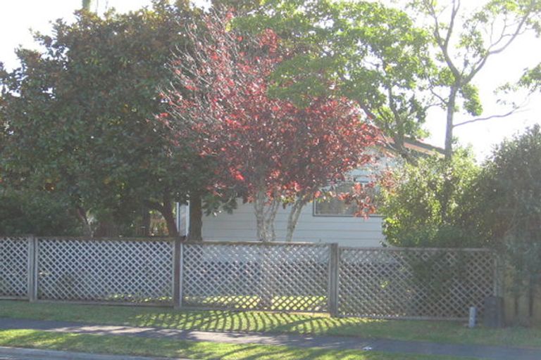 Photo of property in 84 Moire Road, Massey, Auckland, 0614