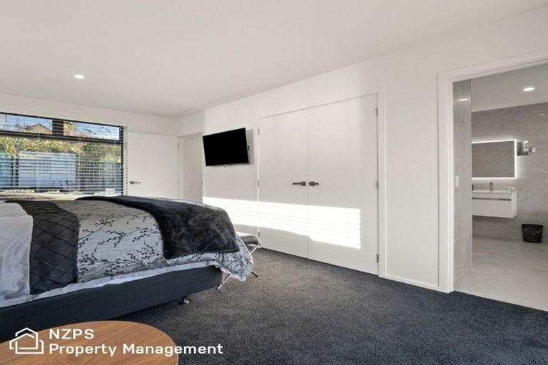 Photo of property in 49 Highgrove, Saint Clair, Dunedin, 9012