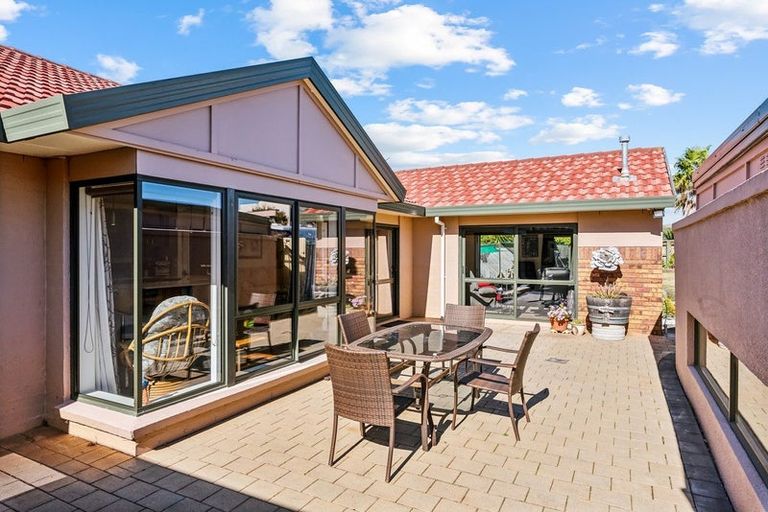 Photo of property in 59 Milne Drive, Paraparaumu, 5032