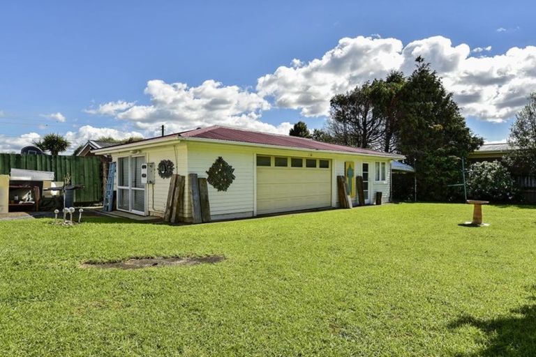 Photo of property in 54 Mcintyre Road, Mangere Bridge, Auckland, 2022