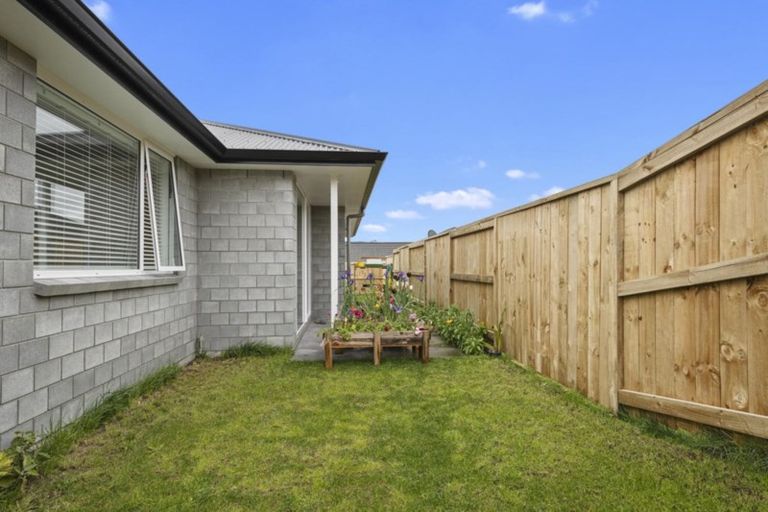 Photo of property in 18 Lomay Place, Te Puke, 3119