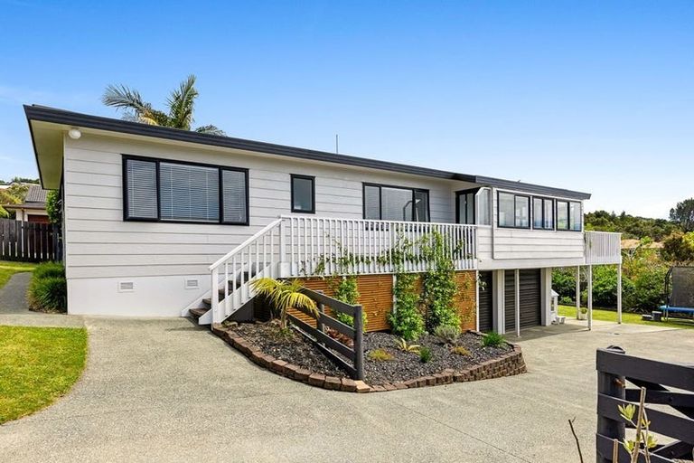 Photo of property in 4 Brampton Road, Snells Beach, 0920