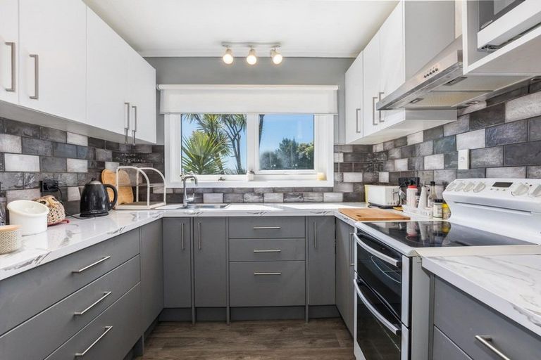 Photo of property in 14 The Bollard, Whitby, Porirua, 5024