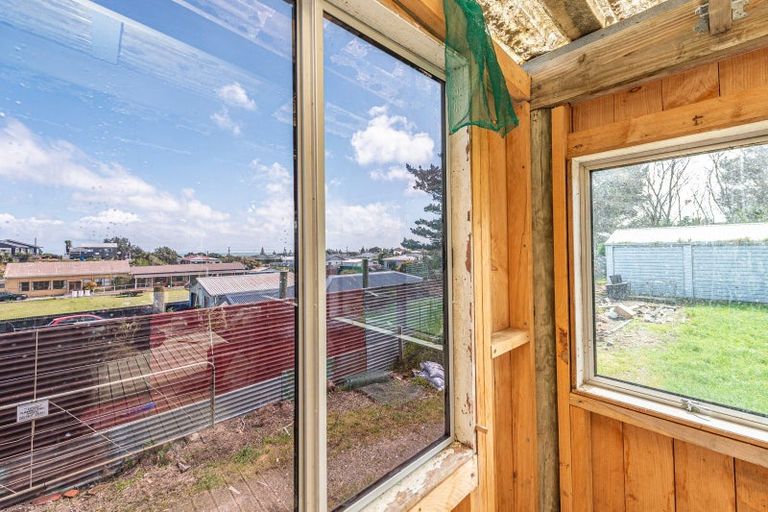 Photo of property in 25 Manuka Street, Castlecliff, Whanganui, 4501
