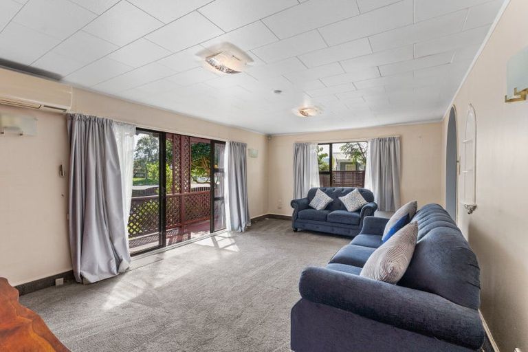 Photo of property in 19 Sunshine Avenue, Paraparaumu, 5032