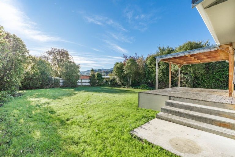 Photo of property in 5 Castle Street, Waihola, Milton, 9073