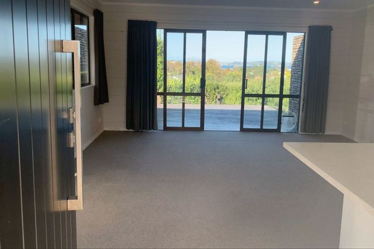 Photo of property in 45 Amorino Drive, Red Beach, 0932