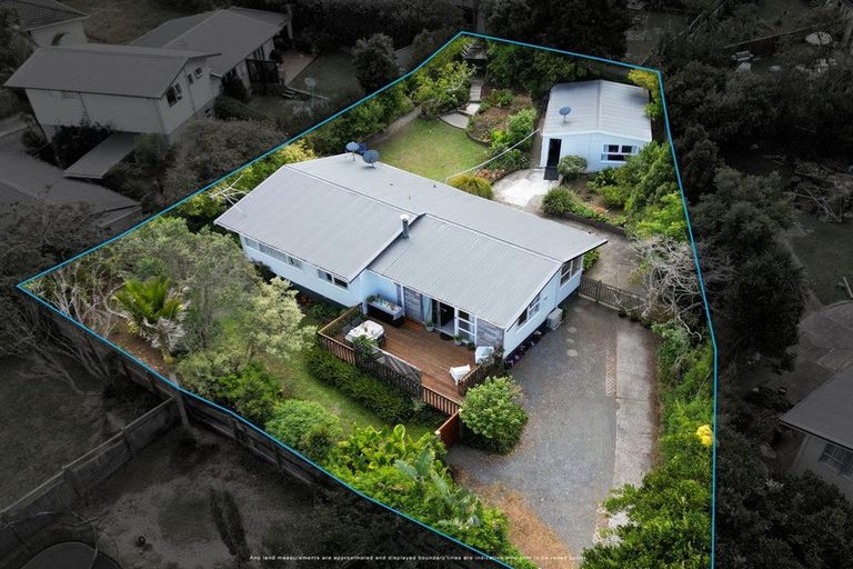Photo of property in 15 Helleur Road, Massey, Auckland, 0614