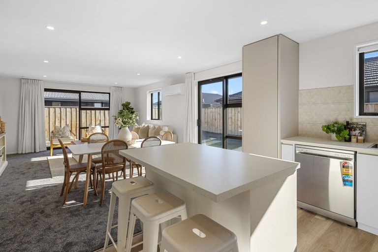 Photo of property in 28 Blakely Street, Amberley, 7410