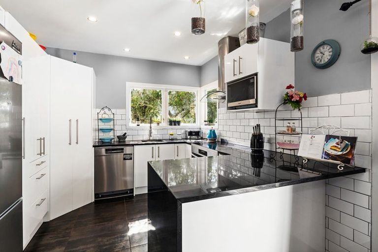 Photo of property in 6b Orange Grove, Churton Park, Wellington, 6037