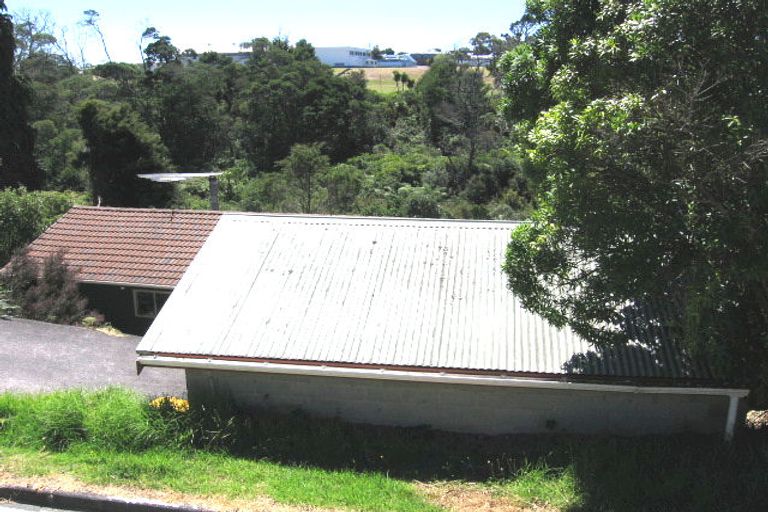 Photo of property in 101 Kia Ora Road, Beach Haven, Auckland, 0626