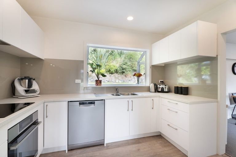 Photo of property in 14 Dormar Place, Churton Park, Wellington, 6037