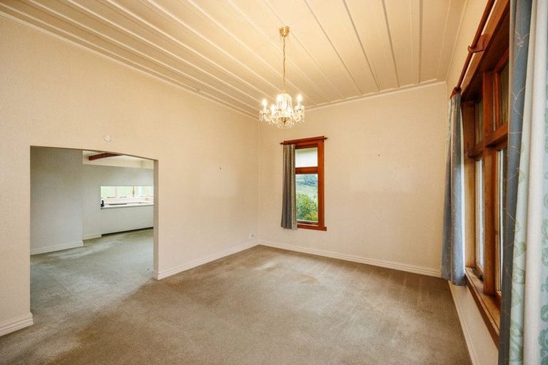 Photo of property in 56 Ongo Road, Hunterville, 4730