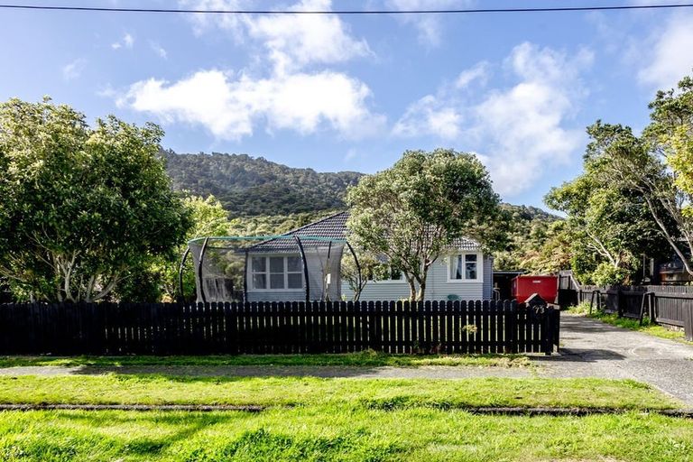 Photo of property in 73 Richmond Street, Cobden, Greymouth, 7802